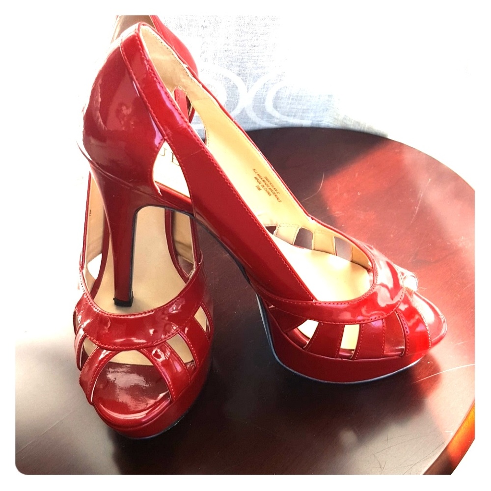 Guess red shoes